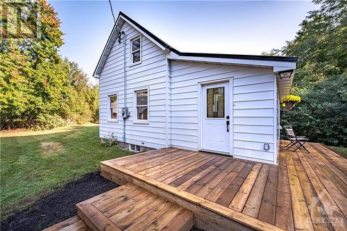 Side View with Brand New Deck - 2713 Donnelly Drive, Ottawa, ON - Outdoor With Deck Patio Veranda