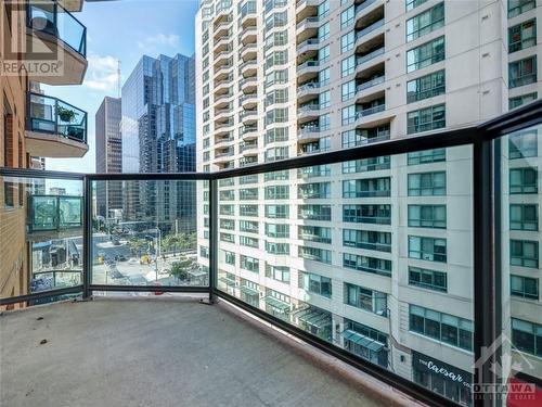 445 Laurier Avenue W Unit#705, Ottawa, ON - Outdoor With Balcony