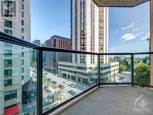 445 Laurier Avenue W Unit#705, Ottawa, ON - Outdoor With Balcony