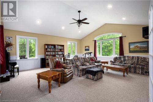 023038 Holland-Sydenham Townline, Chatsworth, ON - Indoor Photo Showing Living Room