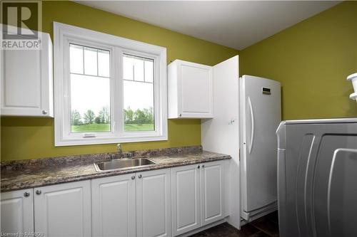 023038 Holland-Sydenham Townline, Chatsworth, ON - Indoor Photo Showing Laundry Room