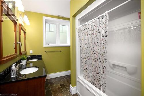 023038 Holland-Sydenham Townline, Chatsworth, ON - Indoor Photo Showing Bathroom