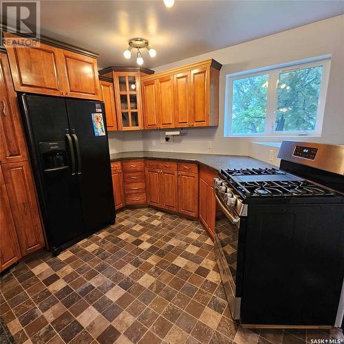 33 Railway Avenue, Yarbo, SK - Indoor Photo Showing Kitchen