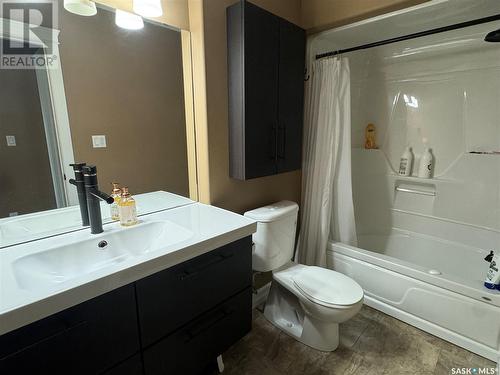 280 Dehavilland Avenue, Air Ronge, SK - Indoor Photo Showing Bathroom