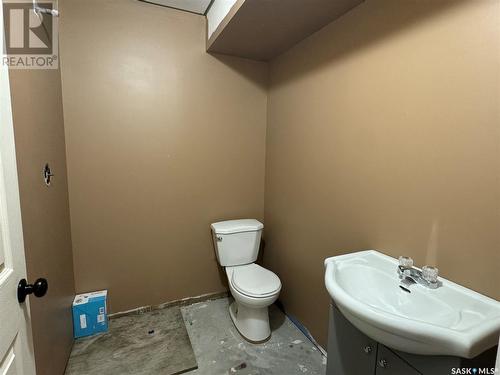 280 Dehavilland Avenue, Air Ronge, SK - Indoor Photo Showing Bathroom