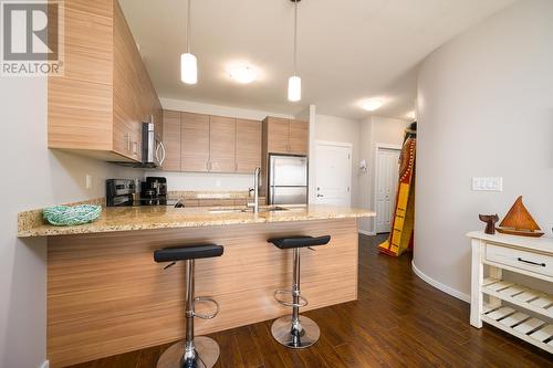 410-1200 Harrison Place, Kamloops, BC - Indoor Photo Showing Kitchen