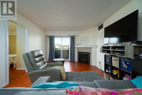 403-1185 Hugh Allan Drive, Kamloops, BC - Indoor Photo Showing Living Room With Fireplace