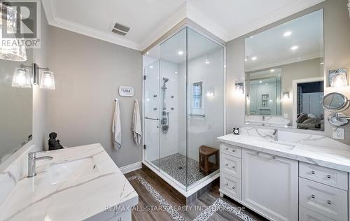 215 Southcrest Drive, Kawartha Lakes, ON - Indoor Photo Showing Bathroom