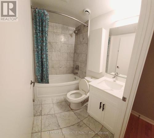 3311 - 12 York Street, Toronto (Waterfront Communities), ON - Indoor Photo Showing Bathroom