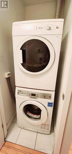 3311 - 12 York Street, Toronto, ON - Indoor Photo Showing Laundry Room