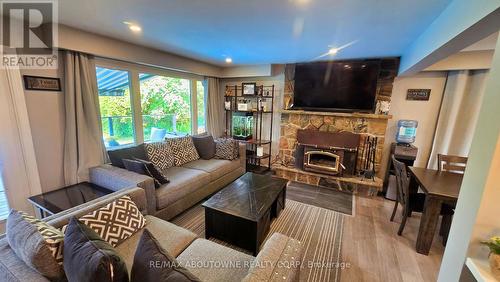 2386 4Th Line, Innisfil (Churchill), ON - Indoor Photo Showing Living Room With Fireplace