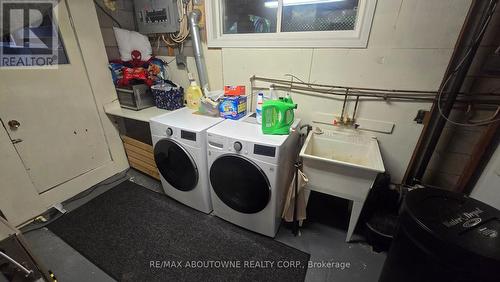 2386 4Th Line, Innisfil (Churchill), ON - Indoor Photo Showing Laundry Room