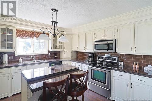 5476 Route 10 Hwy, Hardwood Ridge, NB - Indoor Photo Showing Kitchen With Double Sink