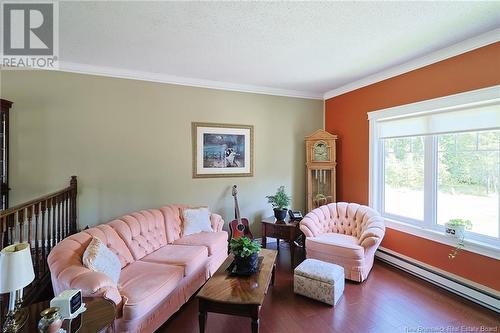 5476 Route 10 Hwy, Hardwood Ridge, NB - Indoor Photo Showing Living Room