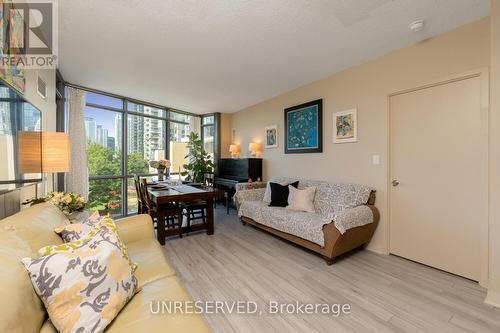 305 - 5 Mariner Terrace, Toronto (Waterfront Communities), ON - Indoor Photo Showing Other Room