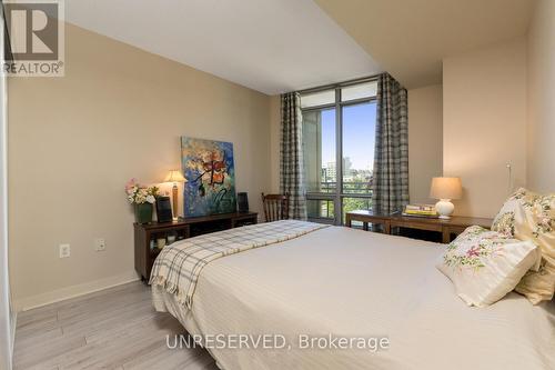 305 - 5 Mariner Terrace, Toronto, ON - Indoor Photo Showing Bedroom