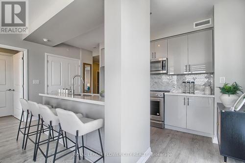 2401 - 5025 Four Springs Avenue S, Mississauga, ON - Indoor Photo Showing Kitchen