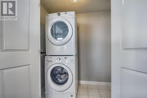 2401 - 5025 Four Springs Avenue S, Mississauga, ON - Indoor Photo Showing Laundry Room