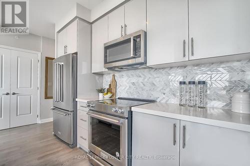 2401 - 5025 Four Springs Avenue S, Mississauga (Hurontario), ON - Indoor Photo Showing Kitchen With Stainless Steel Kitchen