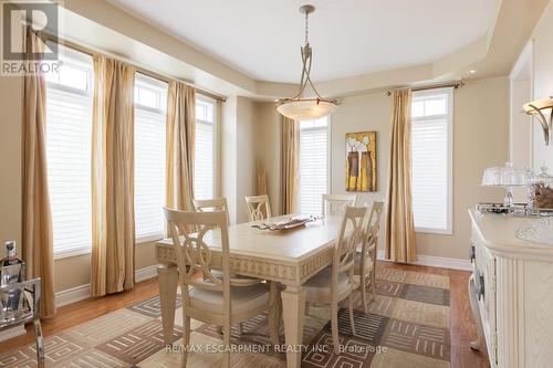 3301 Springflower Way, Oakville, ON - Indoor Photo Showing Dining Room