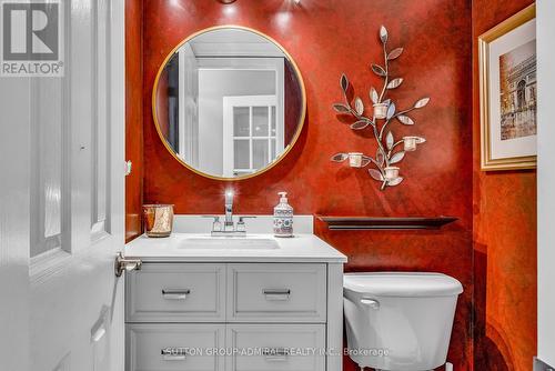 3335 Laburnum Crescent, Mississauga, ON - Indoor Photo Showing Bathroom