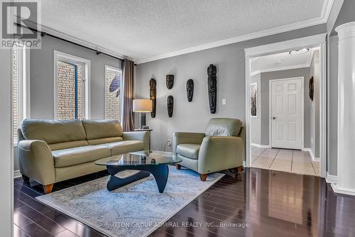 3335 Laburnum Crescent, Mississauga (Lisgar), ON - Indoor Photo Showing Living Room