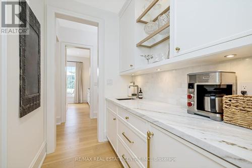 7460 Appleby Line, Milton (Nelson), ON - Indoor Photo Showing Kitchen