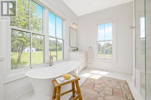 7460 Appleby Line, Milton (Nelson), ON - Indoor Photo Showing Bathroom