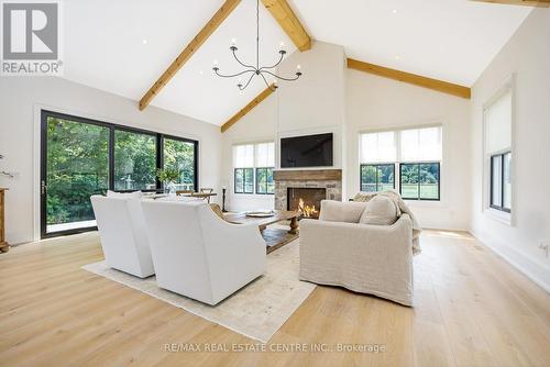 7460 Appleby Line, Milton (Nelson), ON - Indoor Photo Showing Living Room With Fireplace