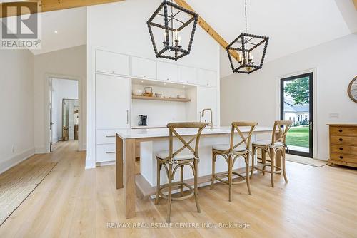 7460 Appleby Line, Milton (Nelson), ON - Indoor Photo Showing Dining Room