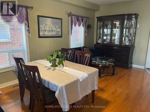 631 Warhol Way, Mississauga (Meadowvale Village), ON - Indoor Photo Showing Dining Room