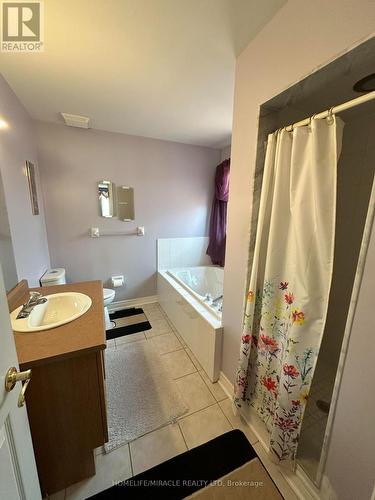 631 Warhol Way, Mississauga, ON - Indoor Photo Showing Bathroom