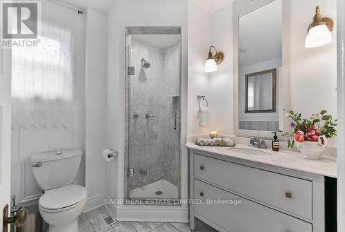 568 Gladstone Avenue, Toronto (Dovercourt-Wallace Emerson-Junction), ON - Indoor Photo Showing Bathroom