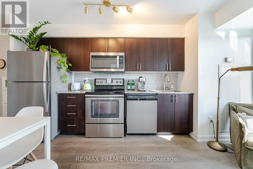 716 - 1420 Dupont Road, Toronto (Dovercourt-Wallace Emerson-Junction), ON - Indoor Photo Showing Kitchen