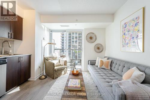 716 - 1420 Dupont Road, Toronto (Dovercourt-Wallace Emerson-Junction), ON - Indoor