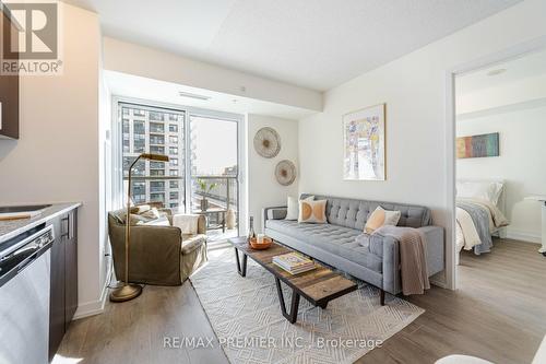 716 - 1420 Dupont Road, Toronto (Dovercourt-Wallace Emerson-Junction), ON - Indoor Photo Showing Living Room