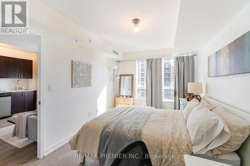 716 - 1420 Dupont Road, Toronto (Dovercourt-Wallace Emerson-Junction), ON - Indoor Photo Showing Bedroom