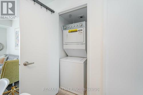 716 - 1420 Dupont Road, Toronto (Dovercourt-Wallace Emerson-Junction), ON - Indoor Photo Showing Laundry Room