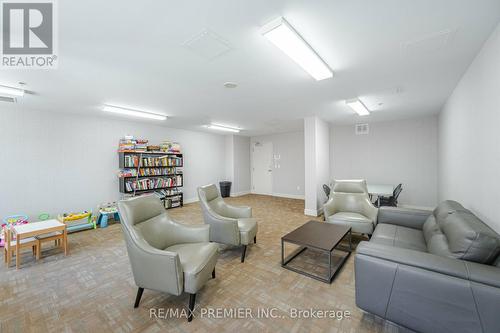 716 - 1420 Dupont Road, Toronto (Dovercourt-Wallace Emerson-Junction), ON - Indoor