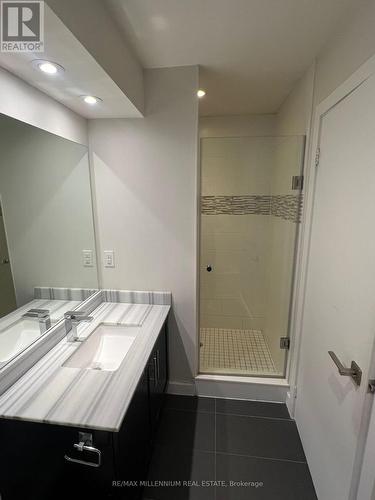 10 - 4020 Parkside Village Drive W, Mississauga (City Centre), ON - Indoor Photo Showing Bathroom