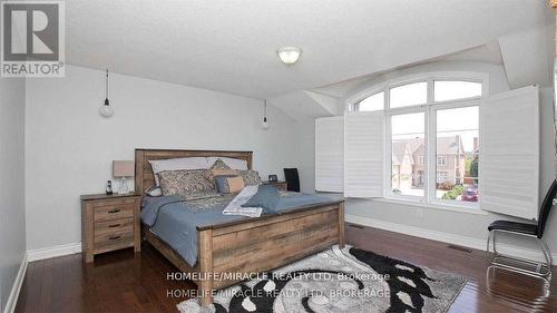 38 Eiffel Boulevard, Brampton (Vales Of Castlemore), ON - Indoor Photo Showing Bedroom