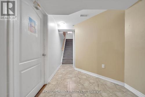 38 Eiffel Boulevard, Brampton, ON - Indoor Photo Showing Other Room