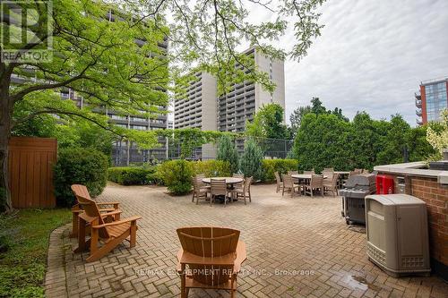 101 - 1270 Maple Crossing Boulevard, Burlington, ON - Outdoor