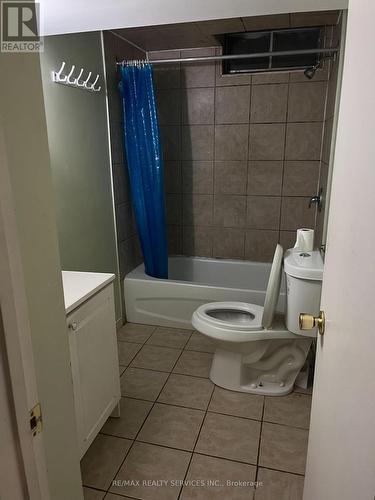 80 Northampton Street, Brampton, ON - Indoor Photo Showing Bathroom