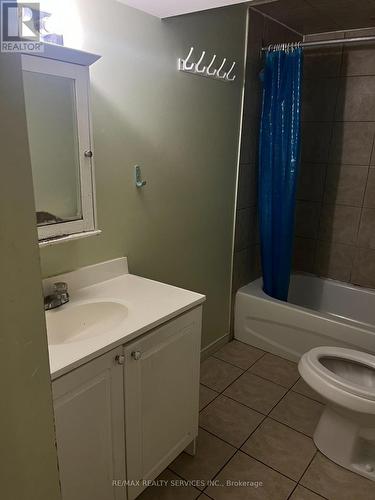 80 Northampton Street, Brampton, ON - Indoor Photo Showing Bathroom