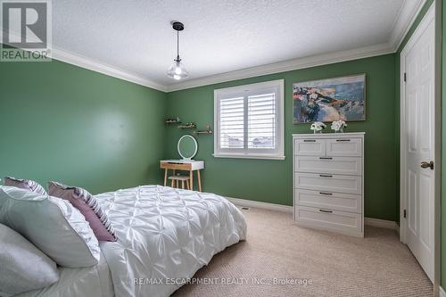 281 Brigadoon Drive, Hamilton, ON - Indoor Photo Showing Bedroom