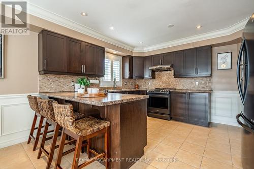 281 Brigadoon Drive, Hamilton, ON - Indoor Photo Showing Kitchen With Upgraded Kitchen