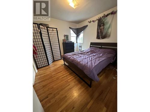 5710 Smith Avenue, Burnaby, BC - Indoor Photo Showing Bedroom