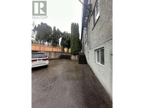 5710 Smith Avenue, Burnaby, BC - Outdoor