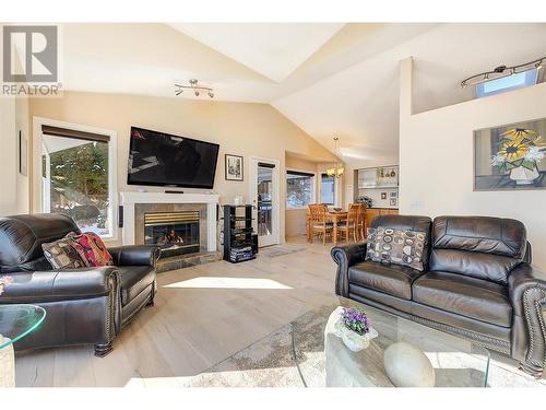 3536 Ranch Road, West Kelowna, BC - Indoor Photo Showing Living Room With Fireplace